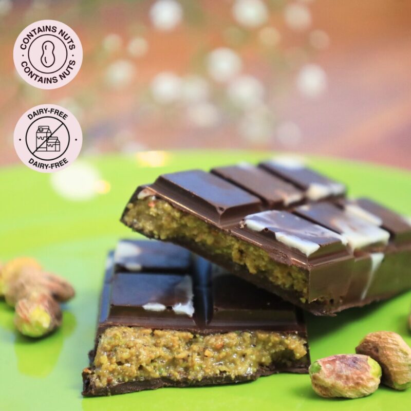 Pistachio kunafa chocolate bar